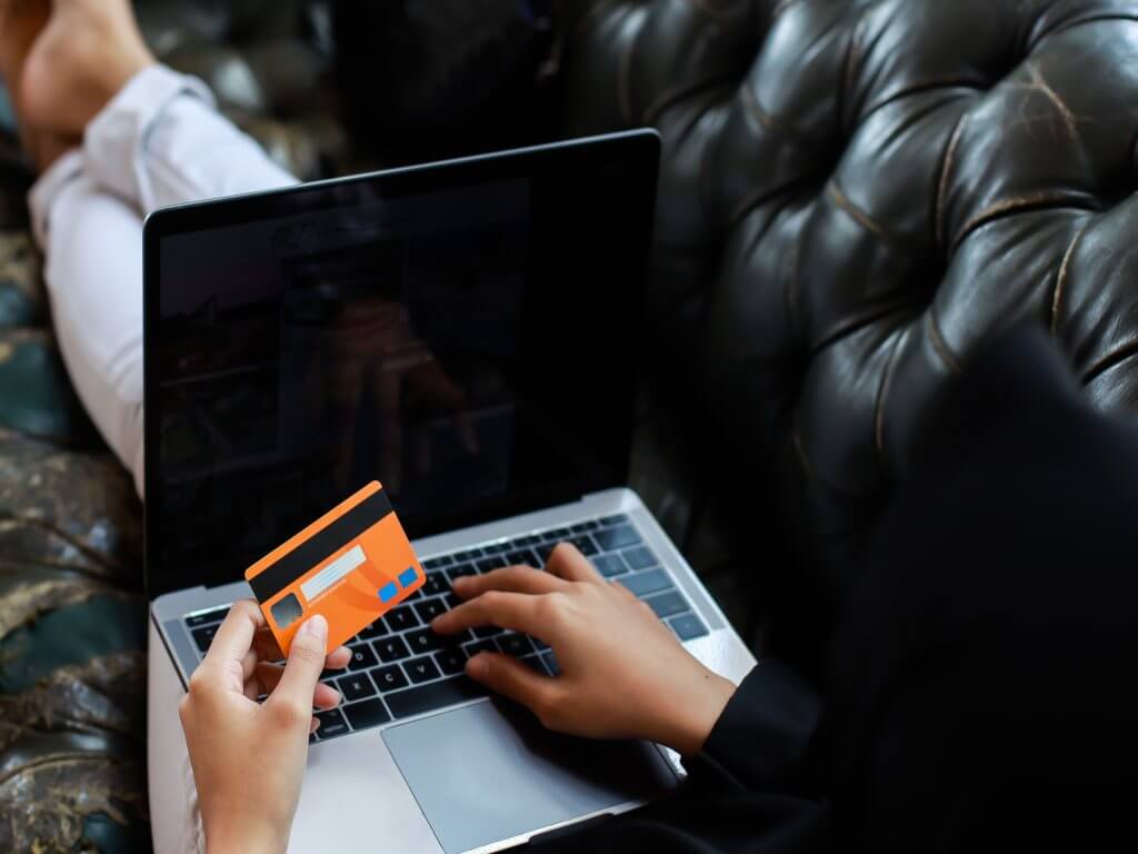 Kaçınılması Gereken 4 Kredi Kartı Tehlikesi